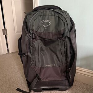 Osprey sojourn 45L Roller Bag convertible BackPack